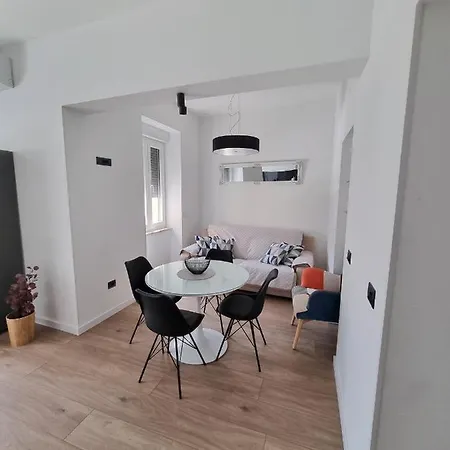 Stivi Luxury Apartment